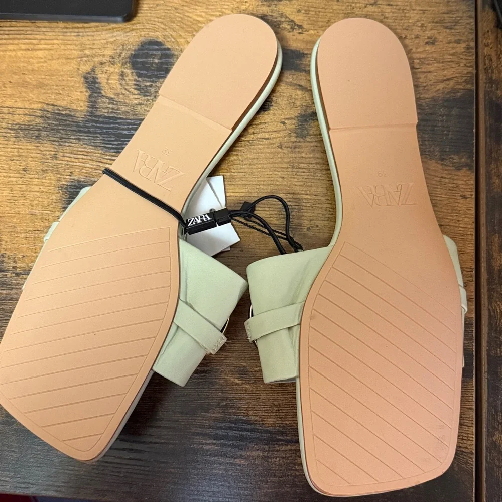 Zara Mint Green Sandals with Gold Chain Accent - Picture 7 of 10